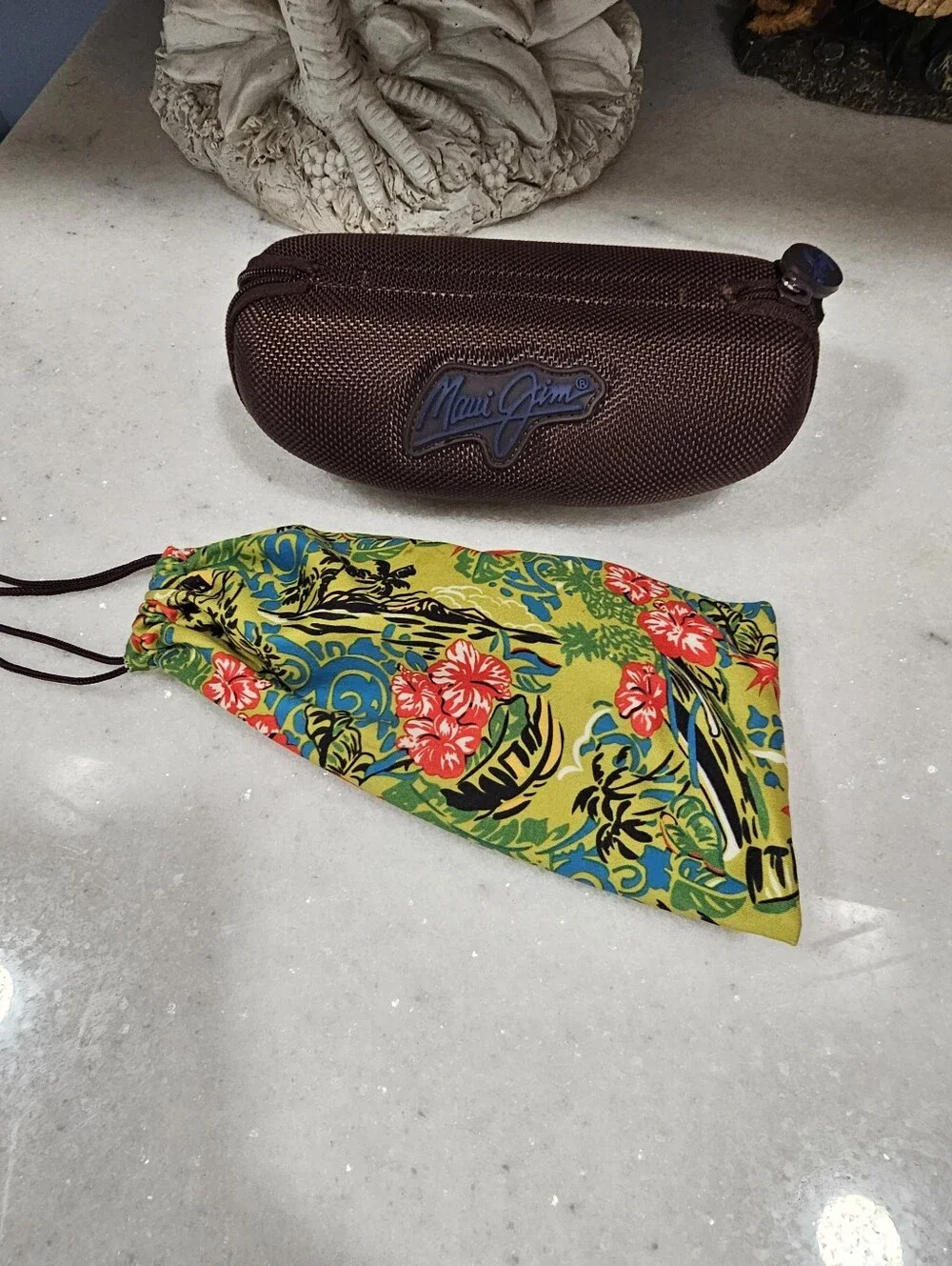 Maui Jim Small Kine MJ-251-02D Black Titanium Sunglasses w/ Case & Bag